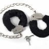 Меховые оковы на ноги BONDAGE, черные